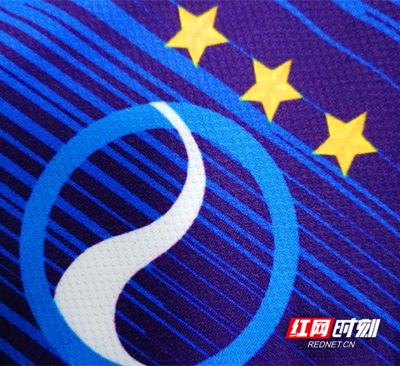 NBA解说原声太上头！熬夜看球不卡顿的快乐谁懂啊
              </div>
              <div class=