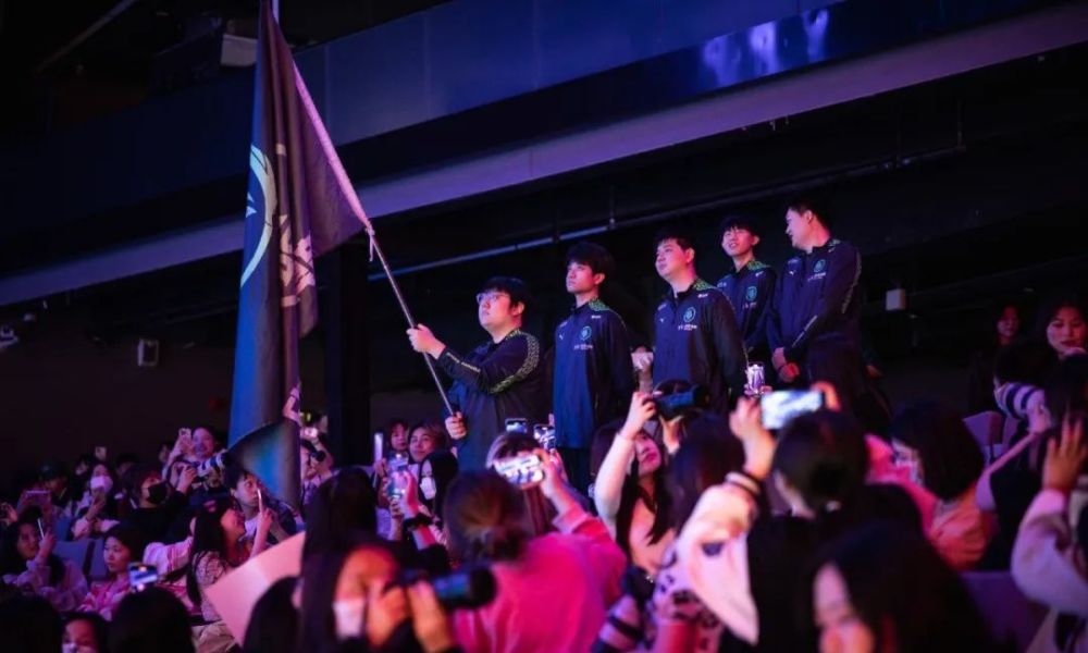 欧冠积分榜：利物浦仍全胜，皇马9分第18，巴黎7分第24